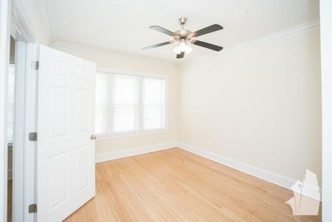 Building Photo - 5208 N Leavitt St