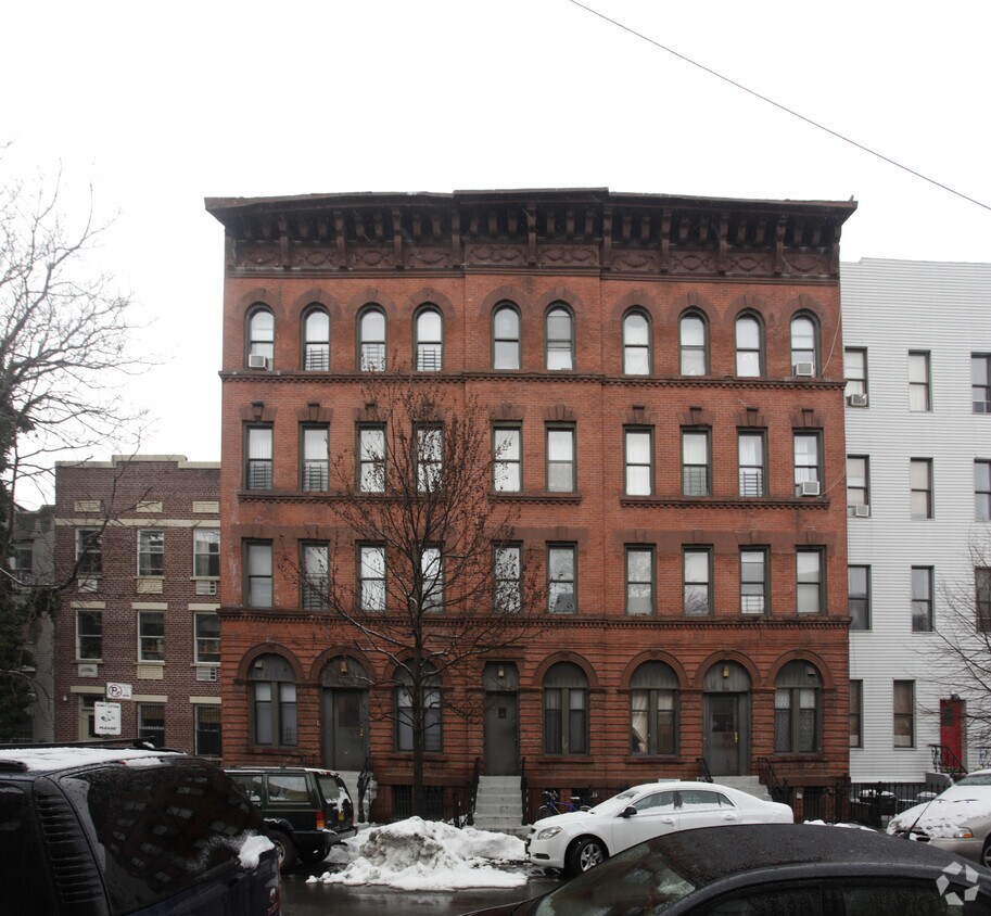 Foto del edificio - 125-129 Huron St