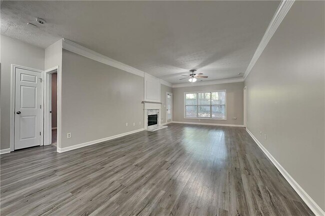 Foto del edificio - 1975 Sterling Creek Ct