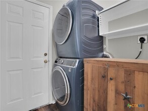 Building Photo - 1775 Jasons N Ct