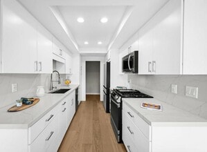 Building Photo - 266 S Madison Ave