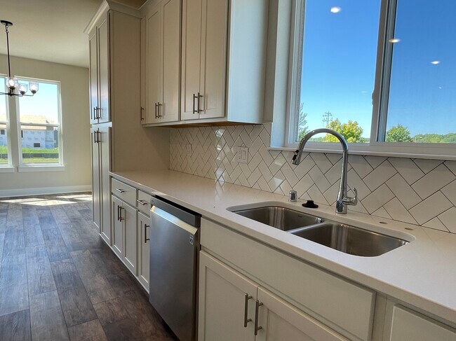 Building Photo - 918 Foxwalk Dr