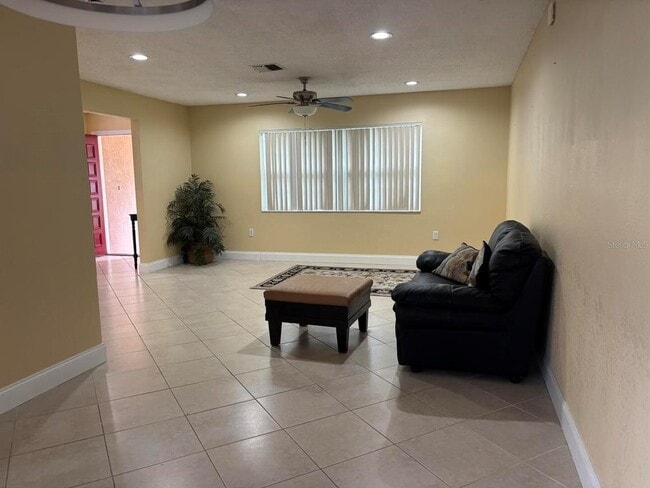 Building Photo - 11448 60th Ln N