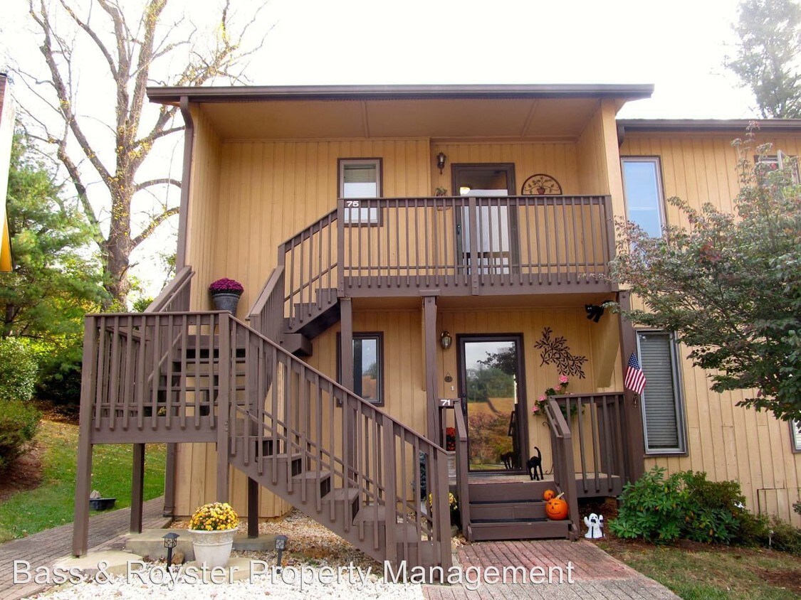 Primary Photo - 75 Pebble Creek Dr