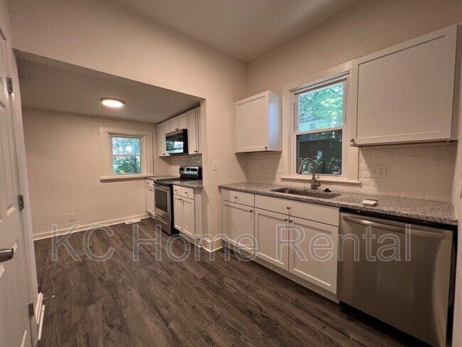 Building Photo - 4110 Anderson Ave
