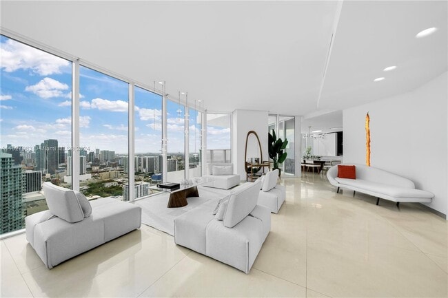 Building Photo - 2020 N Bayshore Dr