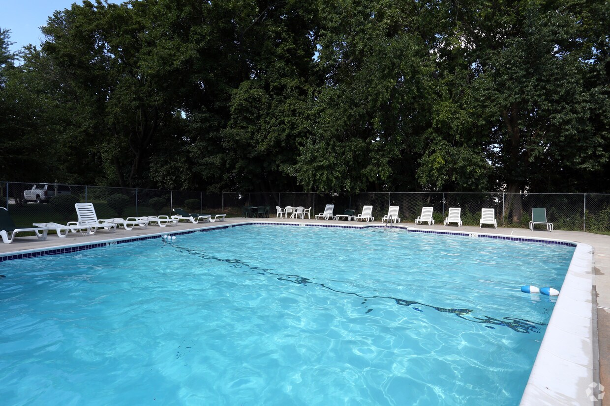 Paoli Place Arms Apartments 77 S Valley Rd Paoli, PA Apartments for