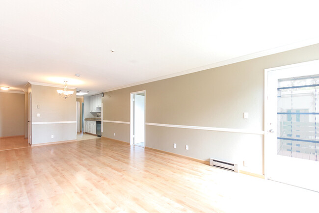 Building Photo - 4000 Farm Hill Blvd