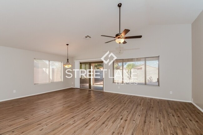 Building Photo - Charming 3 bedroom home in Surprise!