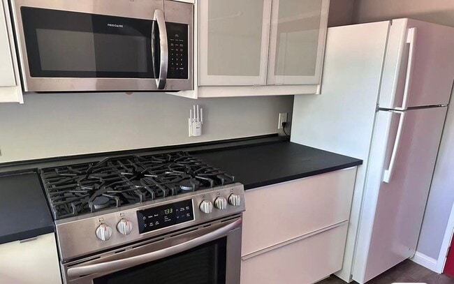 Foto del edificio - Azusa two beds one bath guest house for lease