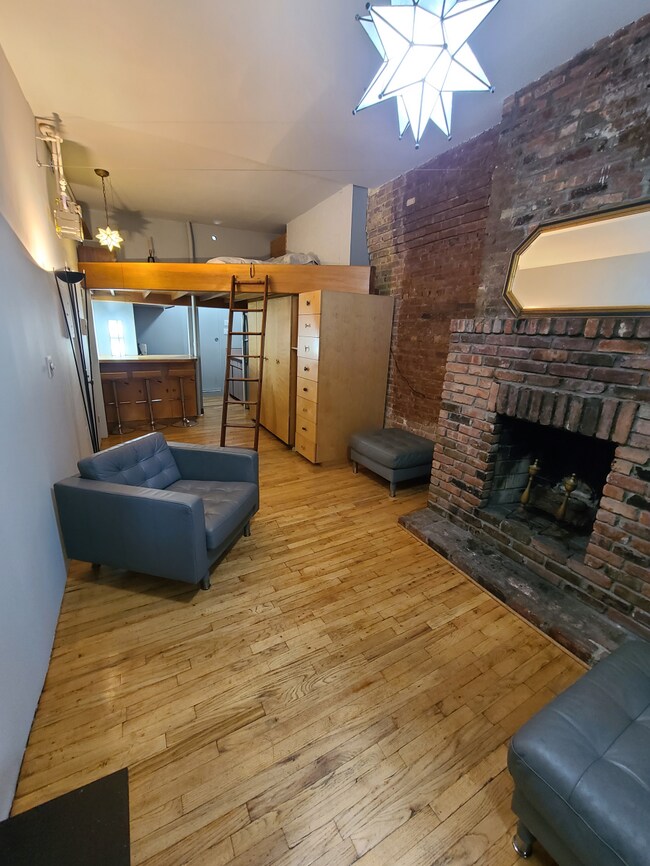 26 Cornelia St Unit 4, New York, NY 10014 Room for Rent in New York
