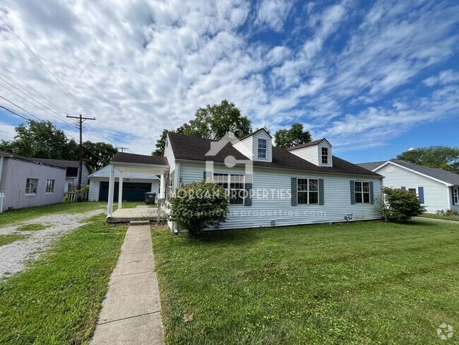 Building Photo - 211 Vasbinder Dr