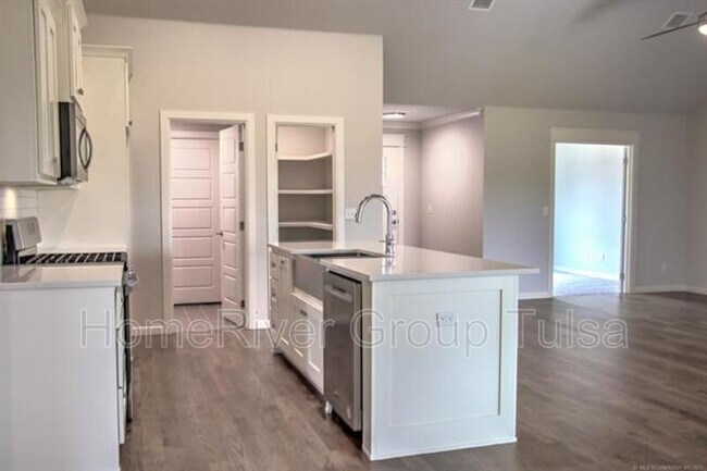Foto del edificio - 22620 E 102nd Street S