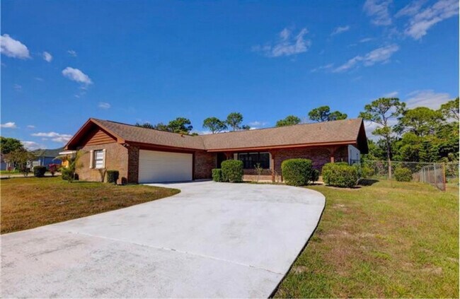 Foto del edificio - 543 SE Greenway Terrace