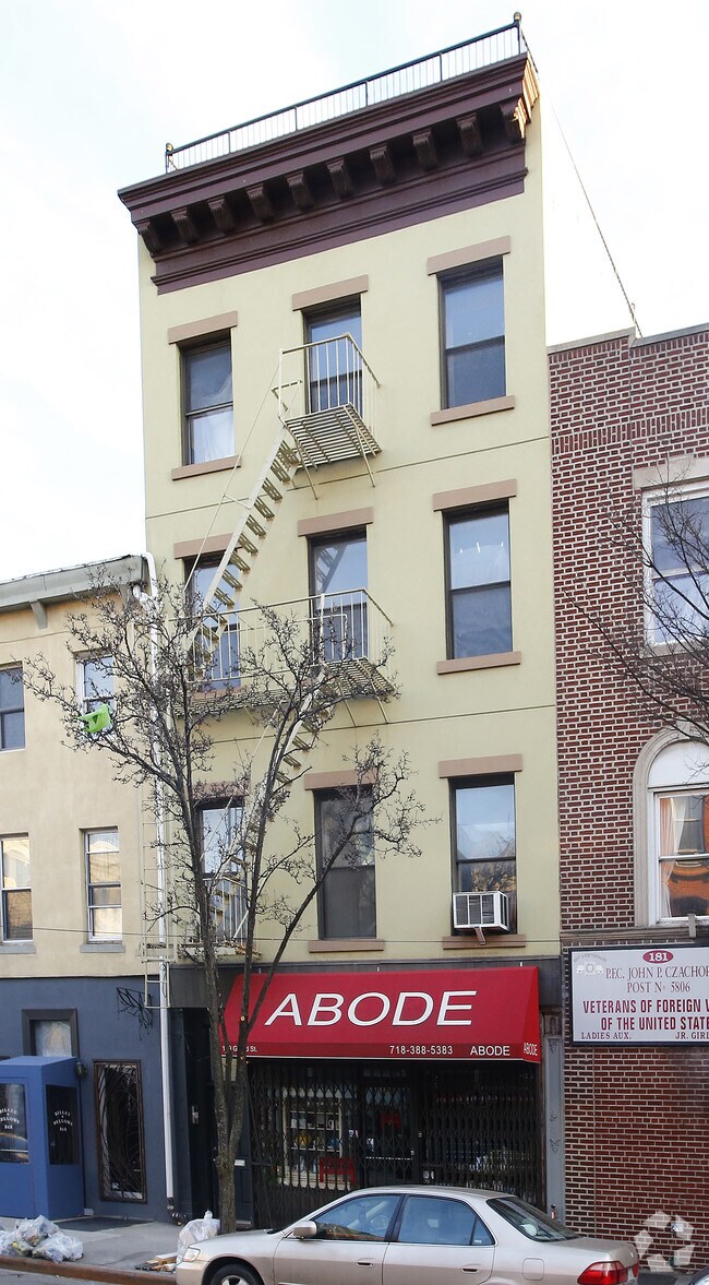 Building Photo - 179 Grand St