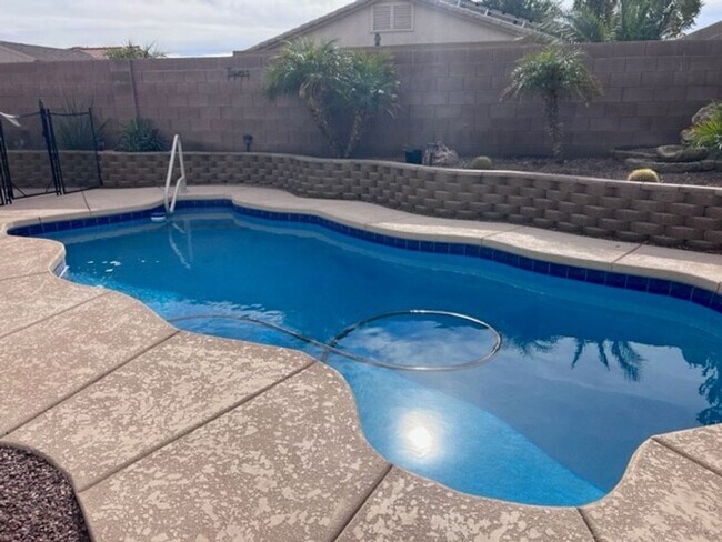 Foto del edificio - Winter Vacation Rental-3 BR Fully Furnishe...