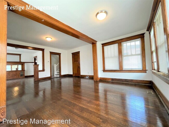 Building Photo - 3 br, 1 bath House - 456 Tyler St