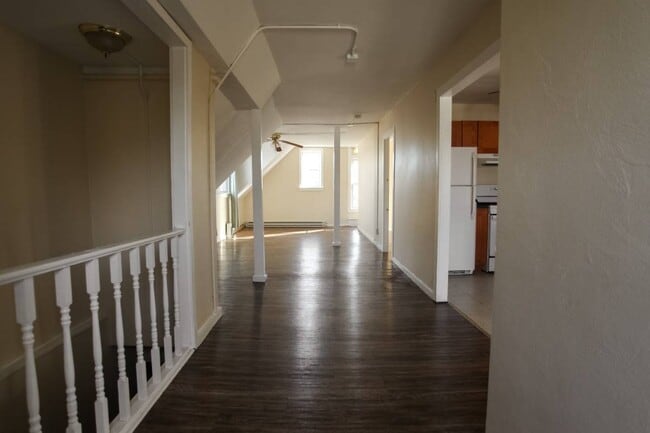 Building Photo - 626 Park Ave