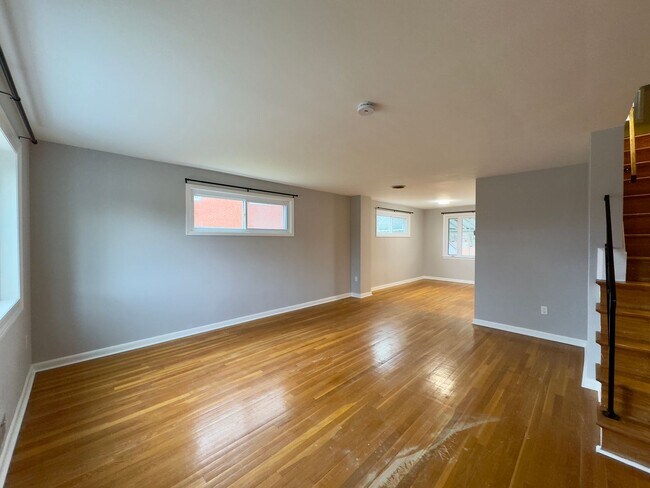 Foto del edificio - Charming 3 Bedroom/1 Bathroom in Parkville, MD!