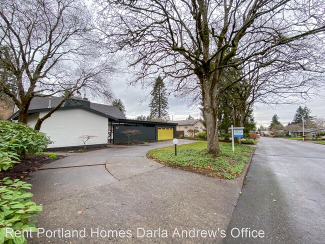 Foto del edificio - 3 br, 2.5 bath House - 767 NE 152nd Ave