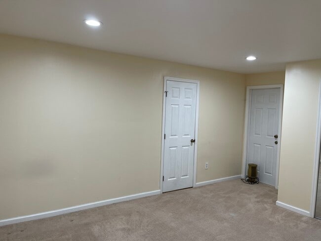 Building Photo - 7 Cedar Creek Holw