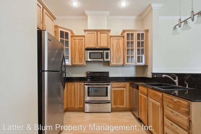Building Photo - 3 br, 2.5 bath House - 700 Gladstone Ct. U...