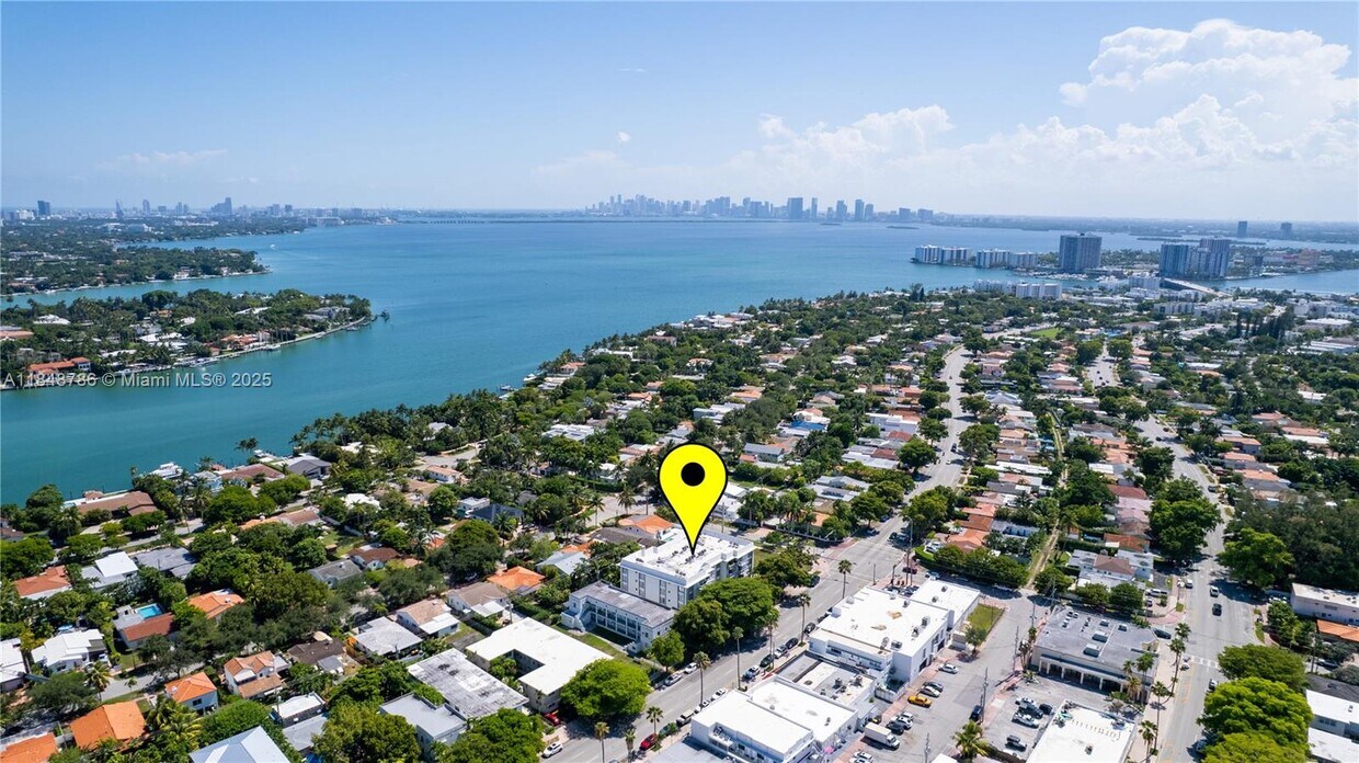 Foto principal - 1220 71st St
