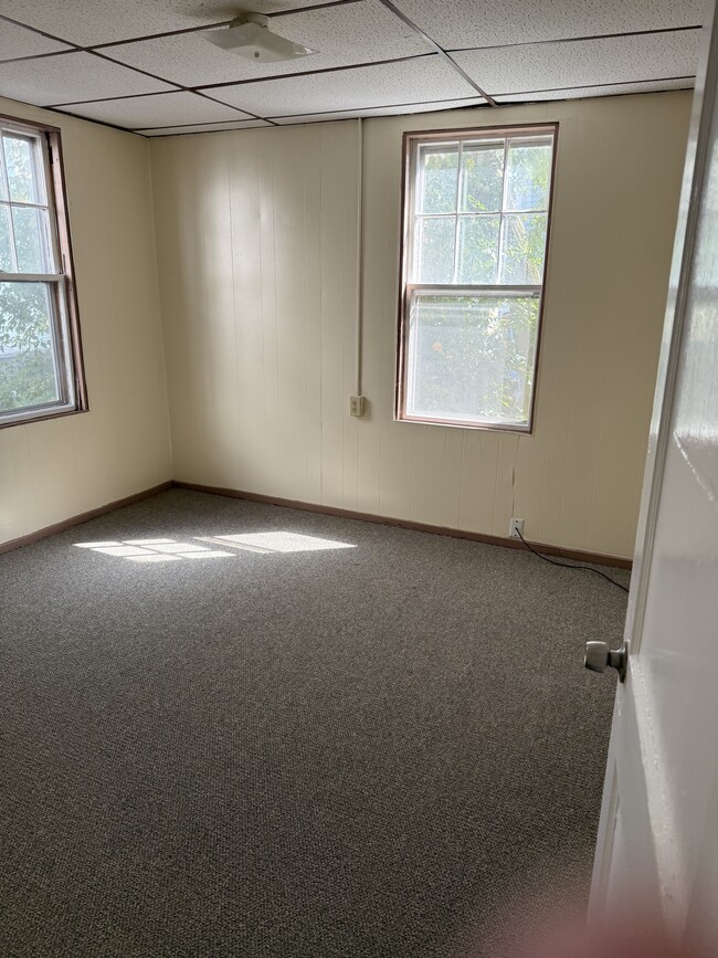 Building Photo - 47 Juniper St