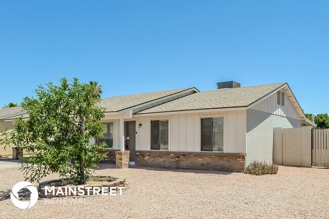 Foto del edificio - 2249 E Gable Ave