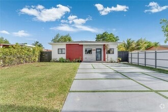 Building Photo - 6470 SW 33rd St