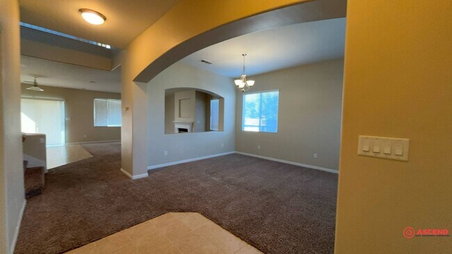 Foto del edificio - Splendid 5 Bedroom Off Westside Parkway!