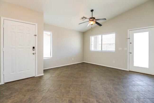 Foto del edificio - 29420 N Blackfoot Daisy Dr