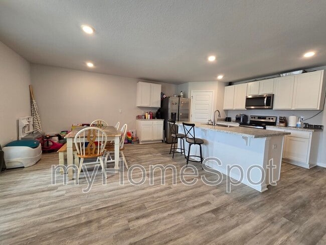 Building Photo - 4404 White Cedar Ct