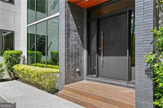 Building Photo - 3209 Teton Dr SE