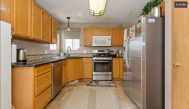 Foto del edificio - 5903 S 160th St