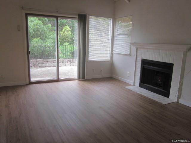 Building Photo - 98-1820-1820 Kaahumanu St