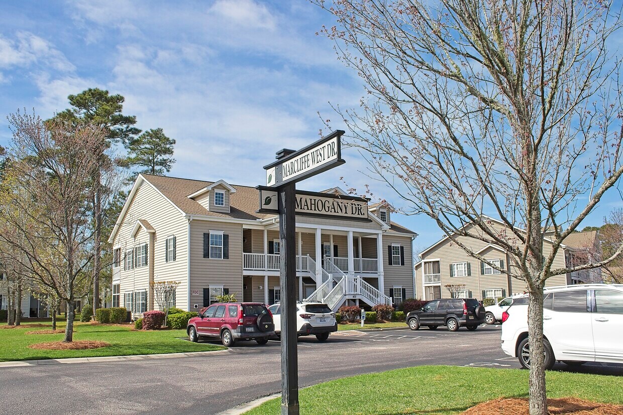 401 Mahogany Dr Unit 201, Murrells Inlet, SC 29576 Condo for Rent in