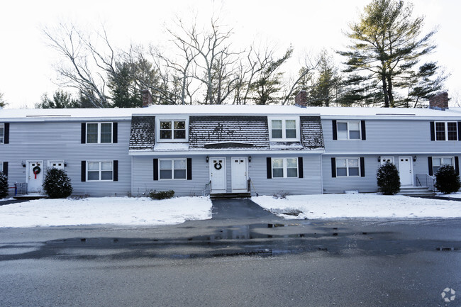 Building Photo - 10 Boxford Rd