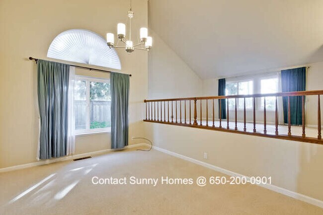 Building Photo - 998 Eden Ave