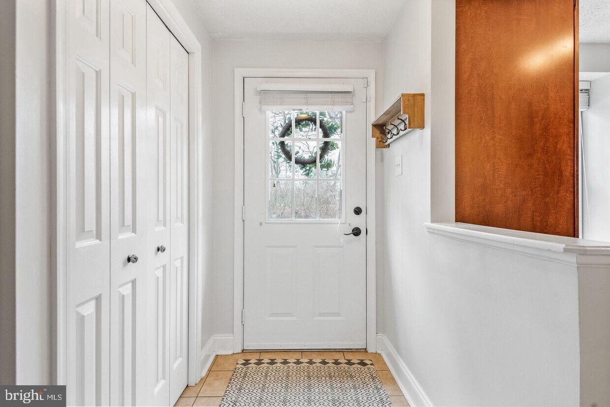 Foto principal - 1657 Poplar Grove Dr