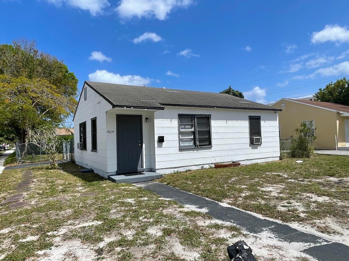 4614 Pinewood Ave West Palm Beach, FL 33407 Alquileres en West Palm