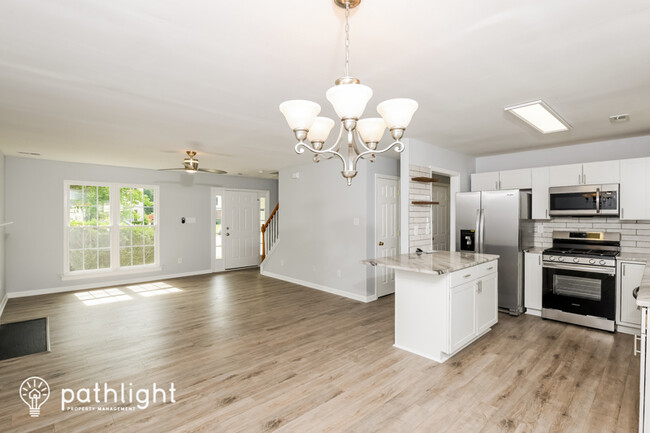 Building Photo - 6448 Goldenrod Court