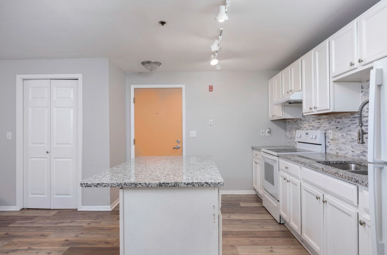 Foto del edificio - Modern Apartments in the Heart of South Minneapolis