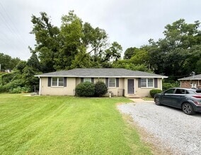 Building Photo - 3303 Leslie Ct