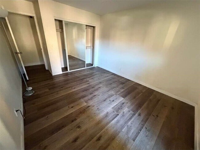 Foto del edificio - 615 Fredricks Ave