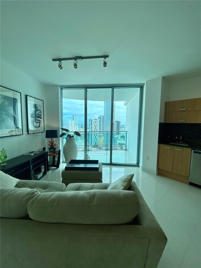 Foto del edificio - 350 S Miami Ave
