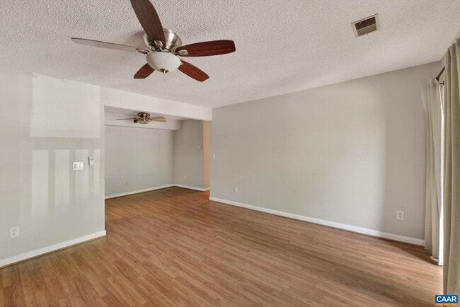 Building Photo - 103 Turtle Creek Rd