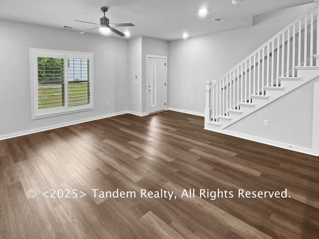 Building Photo - 3647 Hydes Ferry Rd