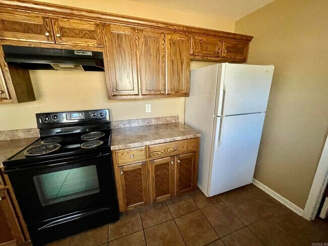 Building Photo - 508 Calvin Court