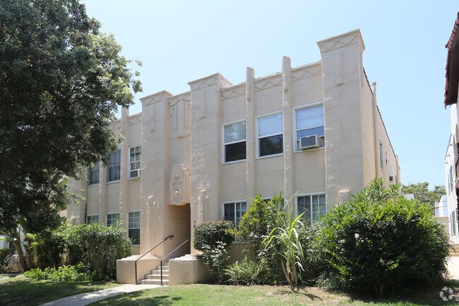 163 N Clark Dr - 169 N Clark Dr